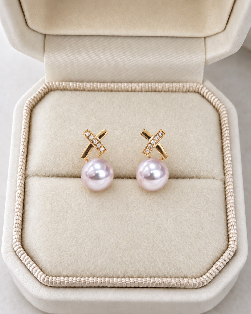 How to Tell If Pearl Earrings Are Well Matched